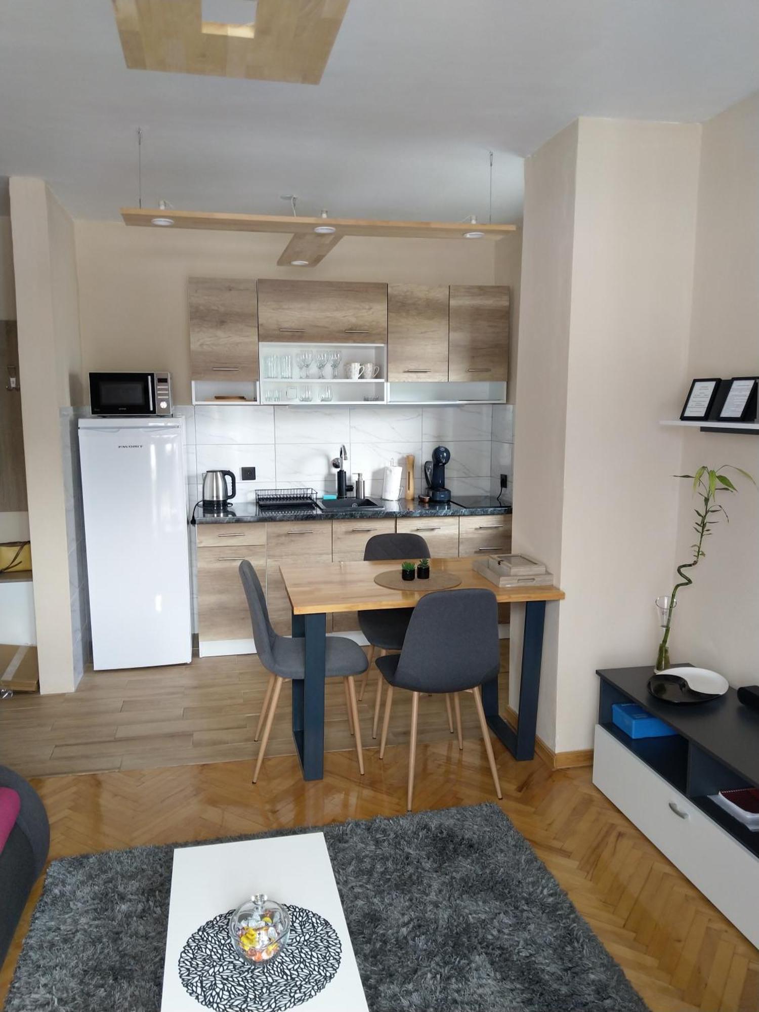 Apartman Jelena Anzujska Appartement Trebinje Buitenkant foto